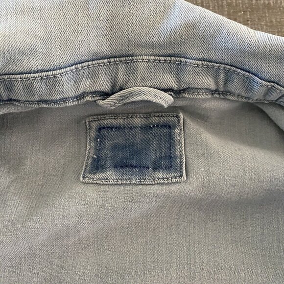 Forever 21 Cincinnati Reds Denim Jacket Girls Size Large Baseball Light Wash - Picture 5 of 12